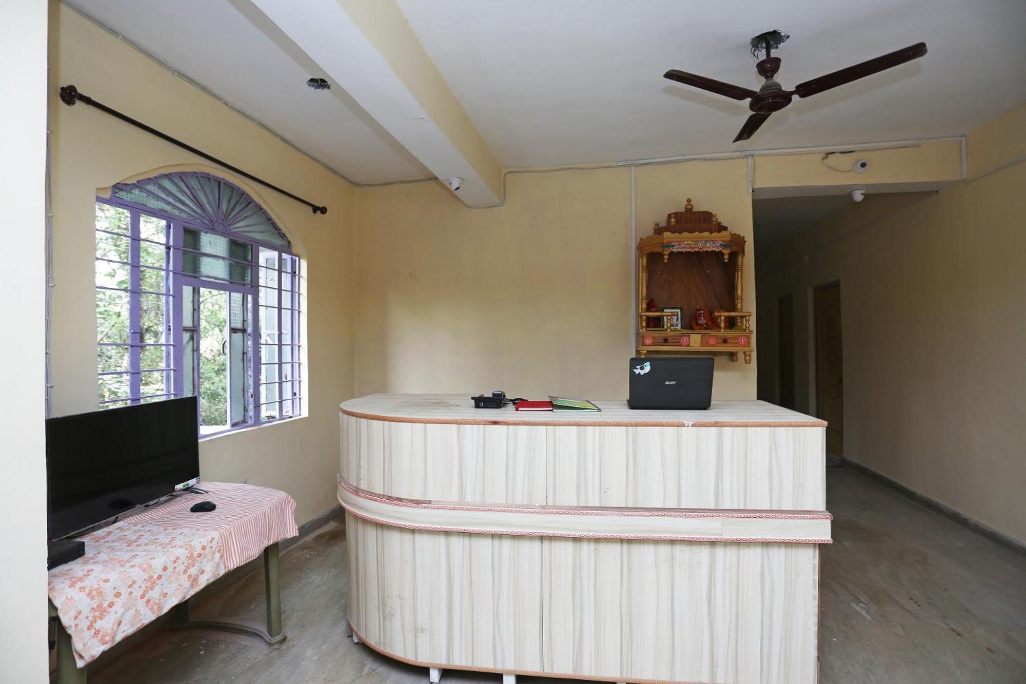 โอโย 19971 โฮเต็ล นิว อุระวศี Hotel Hajipur ภายนอก รูปภาพ