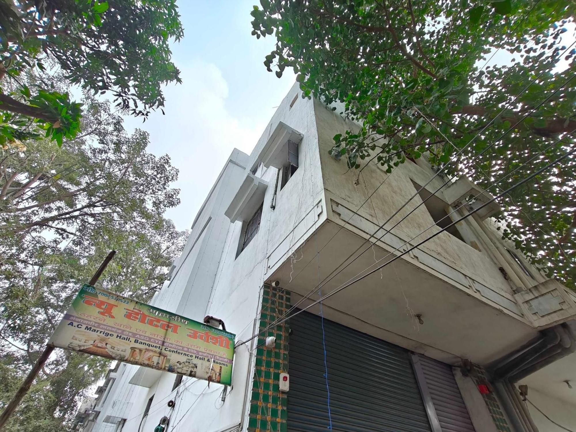 โอโย 19971 โฮเต็ล นิว อุระวศี Hotel Hajipur ภายนอก รูปภาพ